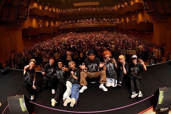 一夜限りのPUFFY 30周年アニバーサリーライブ『One Night "Birthday" Carnival』終演！  オフィシャルライブレポート到着