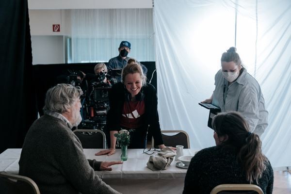 監督・キャストも自身のルーツを投影。家族の歴史を辿る『旅の終わりのたからもの』に込められた魂の記録