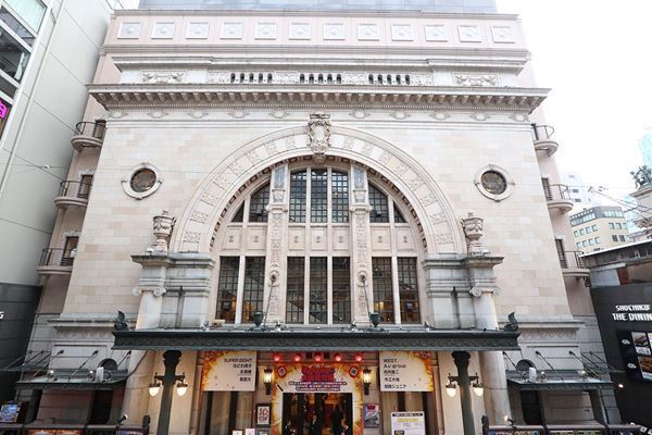 大阪松竹座が5月末で閉館。SUPER EIGHTら歴代「松竹座男子」総勢92名が集結し感謝の特別公演を開催