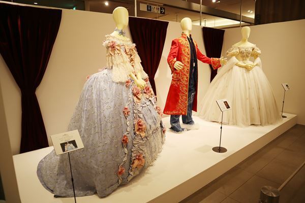 「帝国劇場展」開幕！　井上芳雄・森公美子が語る帝劇の思い出と展覧会みどころ