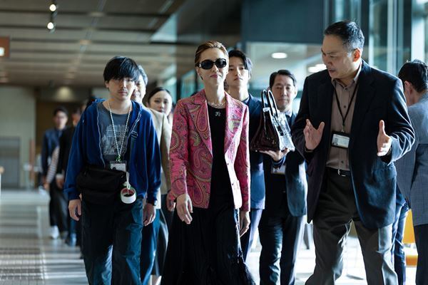 戸田恵梨香主演『地獄に堕ちるわよ』メイン予告＆場面写真5点解禁　生田斗真とのツーショットも