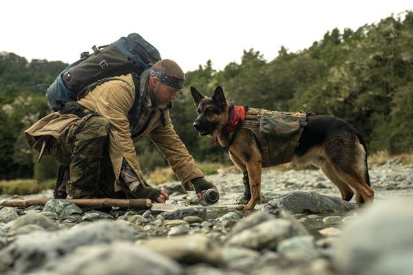 ブラッド・ピット「この映画のトップスターは彼だ」映画『ハート・オブ・ビースト』特別映像公開
