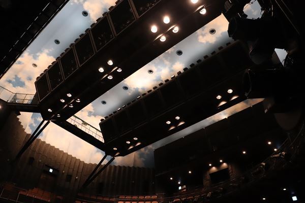 【レポート】サヨナラ 世田谷パブリックシアター青空天井 劇場ツアー