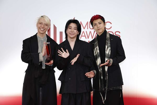 サカナクションが8冠　Mrs. GREEN APPLE、Fujii Kaze、HANAらが主要賞受賞『MUSIC AWARDS JAPAN 2026』