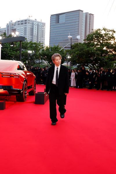 サカナクションが8冠　Mrs. GREEN APPLE、Fujii Kaze、HANAらが主要賞受賞『MUSIC AWARDS JAPAN 2026』