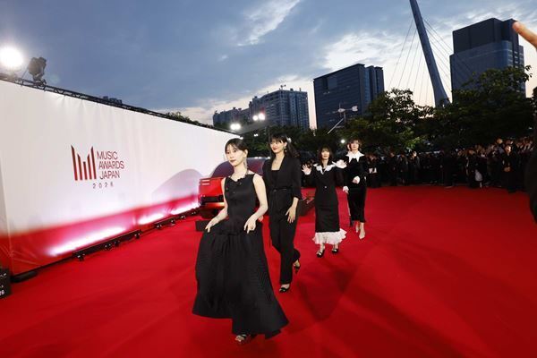 サカナクションが8冠　Mrs. GREEN APPLE、Fujii Kaze、HANAらが主要賞受賞『MUSIC AWARDS JAPAN 2026』