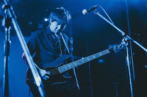 【the neverminds ライブレポート】東京で交わした“視界の断片”　2年ぶりの来日ツアー、灼熱の下北沢ERAで描いたシネマティックな音像