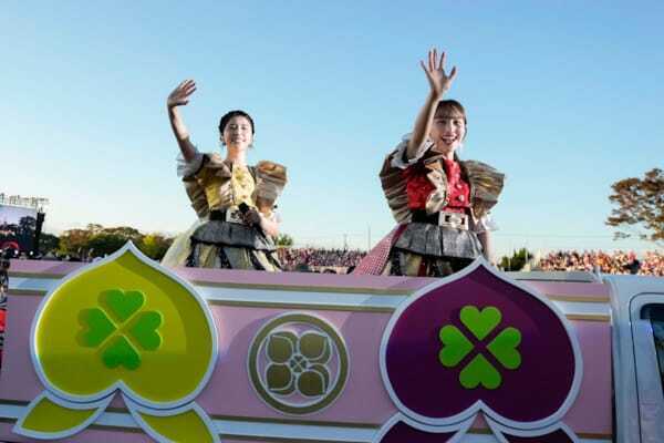 ももクロ、10年ぶりの『桃神祭』に3万6000人！「走れ！」「青春賦」で心をつなぎ、20周年のその先へ