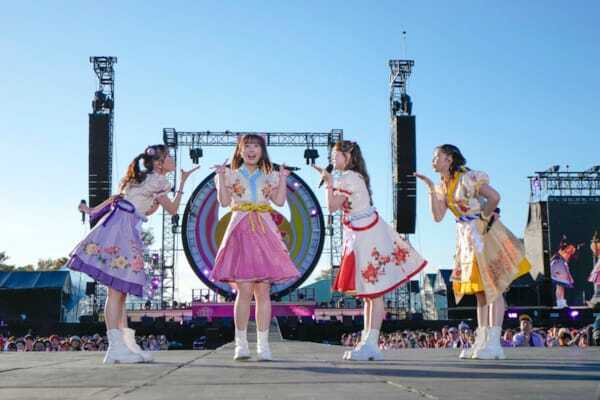 ももクロ、10年ぶりの『桃神祭』に3万6000人！「走れ！」「青春賦」で心をつなぎ、20周年のその先へ