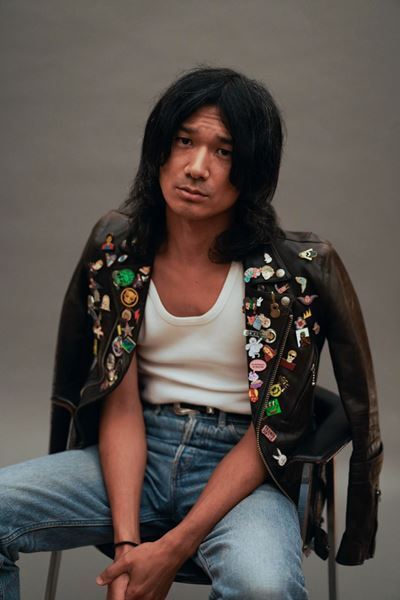 【a flood of circle・佐々木亮介インタビュー】結成20周年・初の武道館＆ベスト盤『革命未遂の蝶が見る夢』を通じて明かされた、バンドが示す新たなロックの形