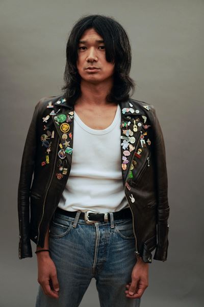 【a flood of circle・佐々木亮介インタビュー】結成20周年・初の武道館＆ベスト盤『革命未遂の蝶が見る夢』を通じて明かされた、バンドが示す新たなロックの形