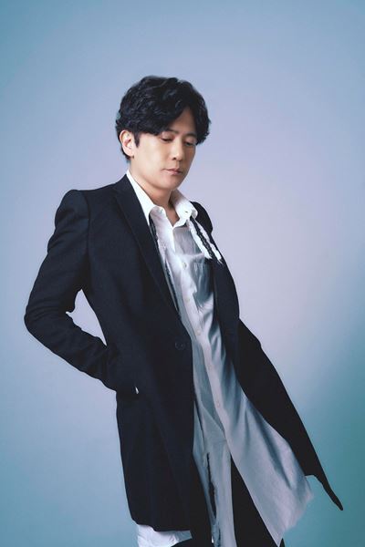 稲垣吾郎が挑む“愛されたい偏屈男”の魅力とは？ 舞台『プレゼント・ラフター』でスター俳優役