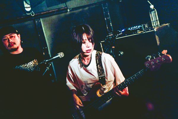 つきみ、愛と衝動を鳴らしたツアー初日 Conton Candyと作り上げた“ライブハウスという居場所”