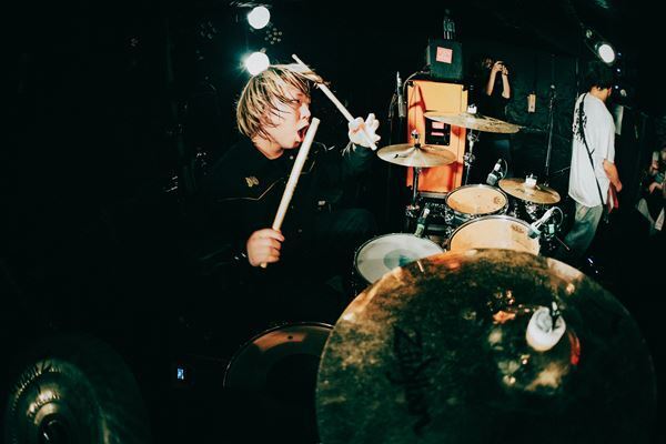 HONEST × May Forth、名古屋の盟友が下北沢で激突　『Grasshopper vol.41』レポート