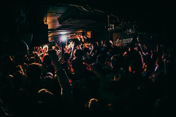 HONEST × May Forth、名古屋の盟友が下北沢で激突　『Grasshopper vol.41』レポート