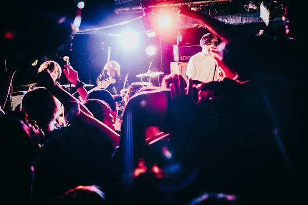 HONEST × May Forth、名古屋の盟友が下北沢で激突　『Grasshopper vol.41』レポート