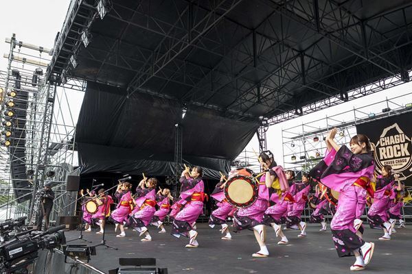 .ENDRECHERI.がフィナーレ　日食なつこ、きゃりーぱみゅぱみゅ、Kroiら出演『CHAGU CHAGU ROCK FESTIVAL 2026』2日目レポート