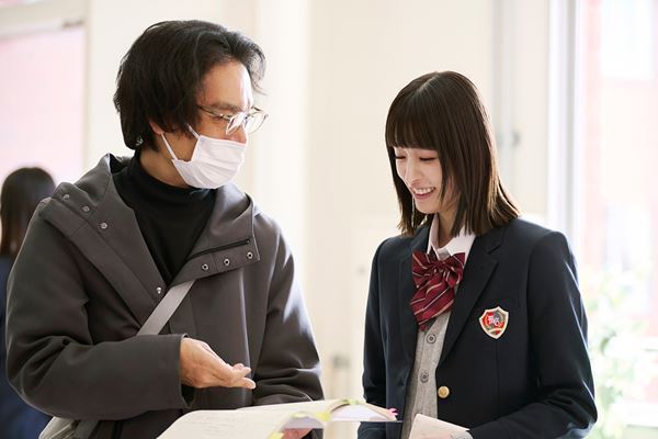 なにわ男子・高橋恭平の“ウサ耳”にキュン！ 『山口くんはワルくない』素顔満載のメイキング映像＆写真解禁