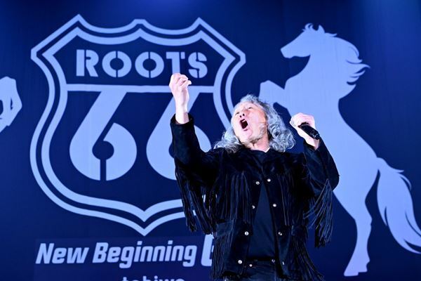 全員60歳！ 1966年生まれが大集結した『ROOTS66』 「日本印度化計画」から「夏色のナンシー」までヒット曲オンパレードの伝説すぎる東京公演をレポート！