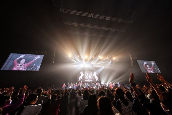 全員60歳！ 1966年生まれが大集結した『ROOTS66』 「日本印度化計画」から「夏色のナンシー」までヒット曲オンパレードの伝説すぎる東京公演をレポート！