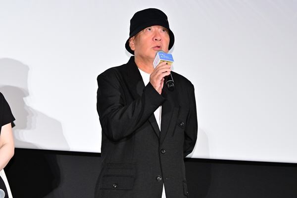 映画『あの星が降る丘で』舞台挨拶に福山雅治がサプライズ登壇！ 福原遥＆出口夏希が大はしゃぎ【レポート】