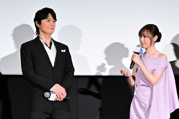 映画『あの星が降る丘で』舞台挨拶に福山雅治がサプライズ登壇！ 福原遥＆出口夏希が大はしゃぎ【レポート】