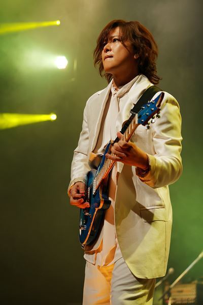 【TETSUYA & Like-an-Angelライヴ特集 PART1】TETSUYA、ヴォーカルとベースの二面性で魅了──音楽人生の全てを見せた〈「TETAUYA BIRTHDAY CELEBRATION」LIVE 2025“THANK YOU”〉 1st＆2ndライヴ全網羅レポート