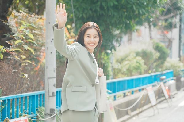 新木優子が目黒蓮と“夫婦”に！ 映画『ほどなく、お別れです』重要キャラで出演