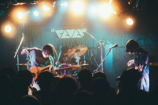 揺れるは幽霊、新たなフェーズの幕開け　雪国と競演した『オールトの雲を抜けて』追加公演をレポート