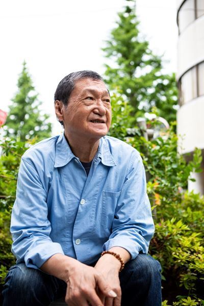 南佳孝が語る、初の自主制作作品『いくつになっても遊びたりない』に込めた思い――デビュー53年目の自由すぎる創造の秘密に迫る