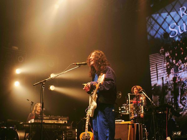 ROTH BART BARON が描いた“青”の軌跡 ーー 三船雅也が曝け出した現在地と真価を刻んだツアー最終公演をレポート