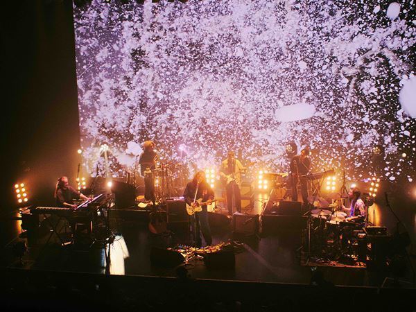 ROTH BART BARON が描いた“青”の軌跡 ーー 三船雅也が曝け出した現在地と真価を刻んだツアー最終公演をレポート