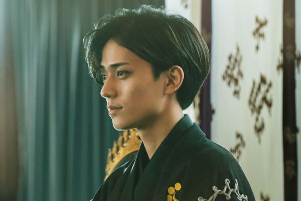 永瀬廉×吉川愛が体現した“運命の恋”「優しい目をした玲夜と対峙して、グッと役に入れました」