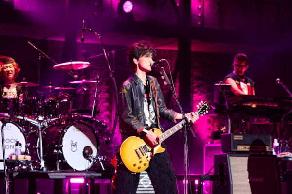 Rockon Social Club、河⼝湖ステラシアターで刻んだ特別な2⽇間 オフィシャルレポート到着