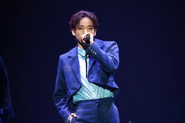 VOKSY DAYS、デビュー半年の“現在地”を見せた初の東阪ツアー 8人が届けた「絶対に誰一人の手も離さない」