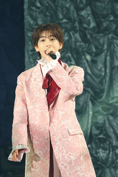 VOKSY DAYS、デビュー半年の“現在地”を見せた初の東阪ツアー 8人が届けた「絶対に誰一人の手も離さない」