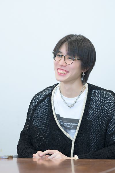 【Gum-9 インタビュー】「秘密」から新曲「プライドガール」へ、バイラルヒット後の変化と全国ツアー『Bloom Beyond』への本音