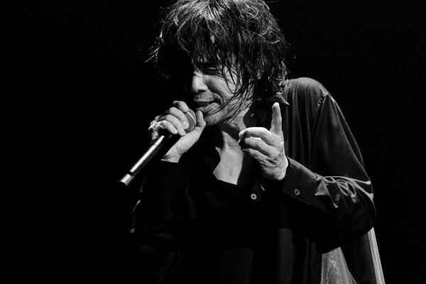 宮本浩次、60歳のバースデーライブ『60周年記念公演 さあ、ドーンと行くぜ！』オフィシャルレポート到着