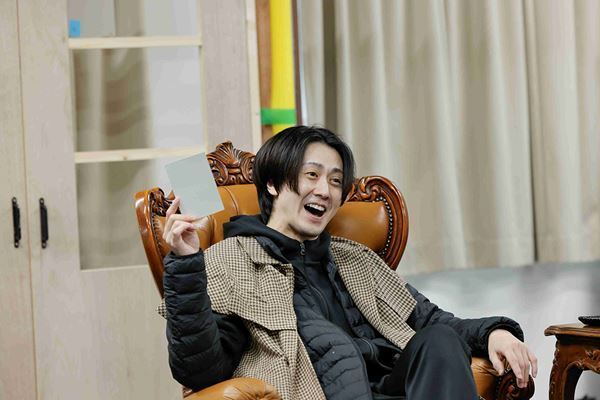 ミュージカル『最後の事件』稽古場レポート到着　3名のドイルと3名のホームズによる9通りの化学反応