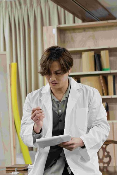 ミュージカル『最後の事件』稽古場レポート到着　3名のドイルと3名のホームズによる9通りの化学反応