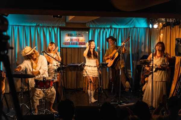 Nagie Lane、時代を超える名曲に重ねた3声のハーモニー　Back to the Holidayと届けた『DONUT SONGS PREMIUM』【オフィシャルレポート】