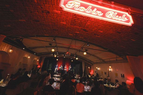 ACIDMAN、オリジナルAL＆トリビュートAL発売記念イベント開催　テナー・ホリエアツシとバンアパ・荒井岳史が参加【オフィシャルレポート】