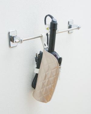 これは便利！熱いまま収納できる「ヘアアイロン収納ポケット」って？