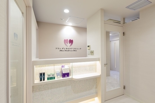 1度の通院でOK！ネイルケアと歯のホワイトニングのセットコース登場