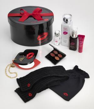 萬田久子さんはハーバー愛用25周年！記念コスメセット「萬田セレクション」が登場