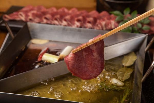 鍋シーズン到来！今年のトレンド鍋「カラフルビューティー鍋」2種登場