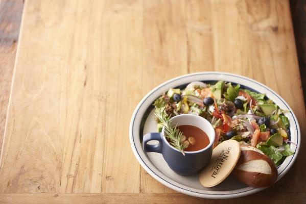 寒い冬にオススメ「ホットスムージー」が体験できるカフェ