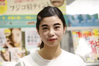 3秒に1本売れた2016年の大ヒットコスメ！「フジコ眉ティント」でナチュラル眉を作るメイクレッスン会開催