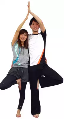 お姫様抱っこでパートナー無料！「愛が深まるバレンタインペアヨガレッスン」