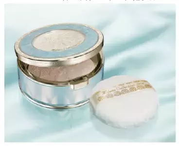 今年も予約がスタート！プレミアムな「ミラノコレクション」フェースパウダー